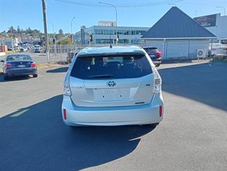 2012 Toyota Prius - Thumbnail