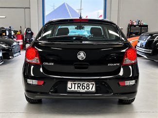 2016 Holden Cruze - Thumbnail