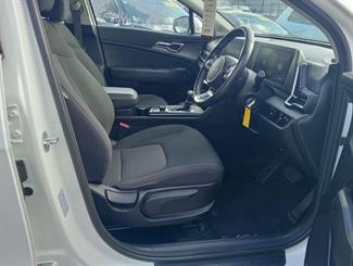 2022 Kia Sportage - Thumbnail