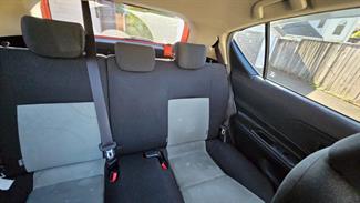 2014 Toyota Aqua - Thumbnail