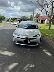 2021 Toyota Prius - Thumbnail