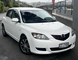 2004 Mazda Axela - Thumbnail