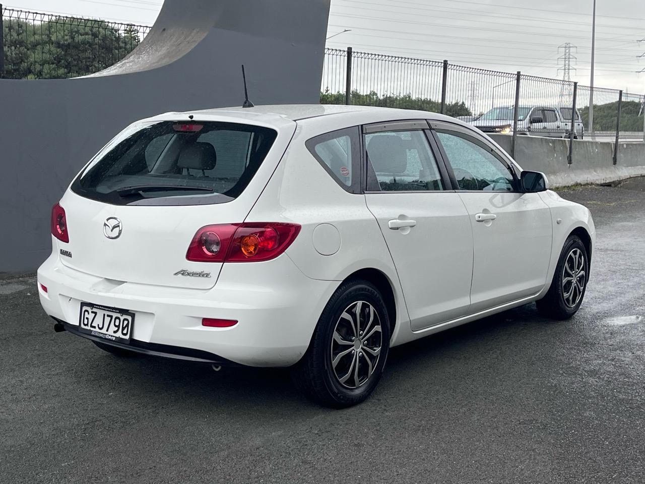 2004 Mazda Axela