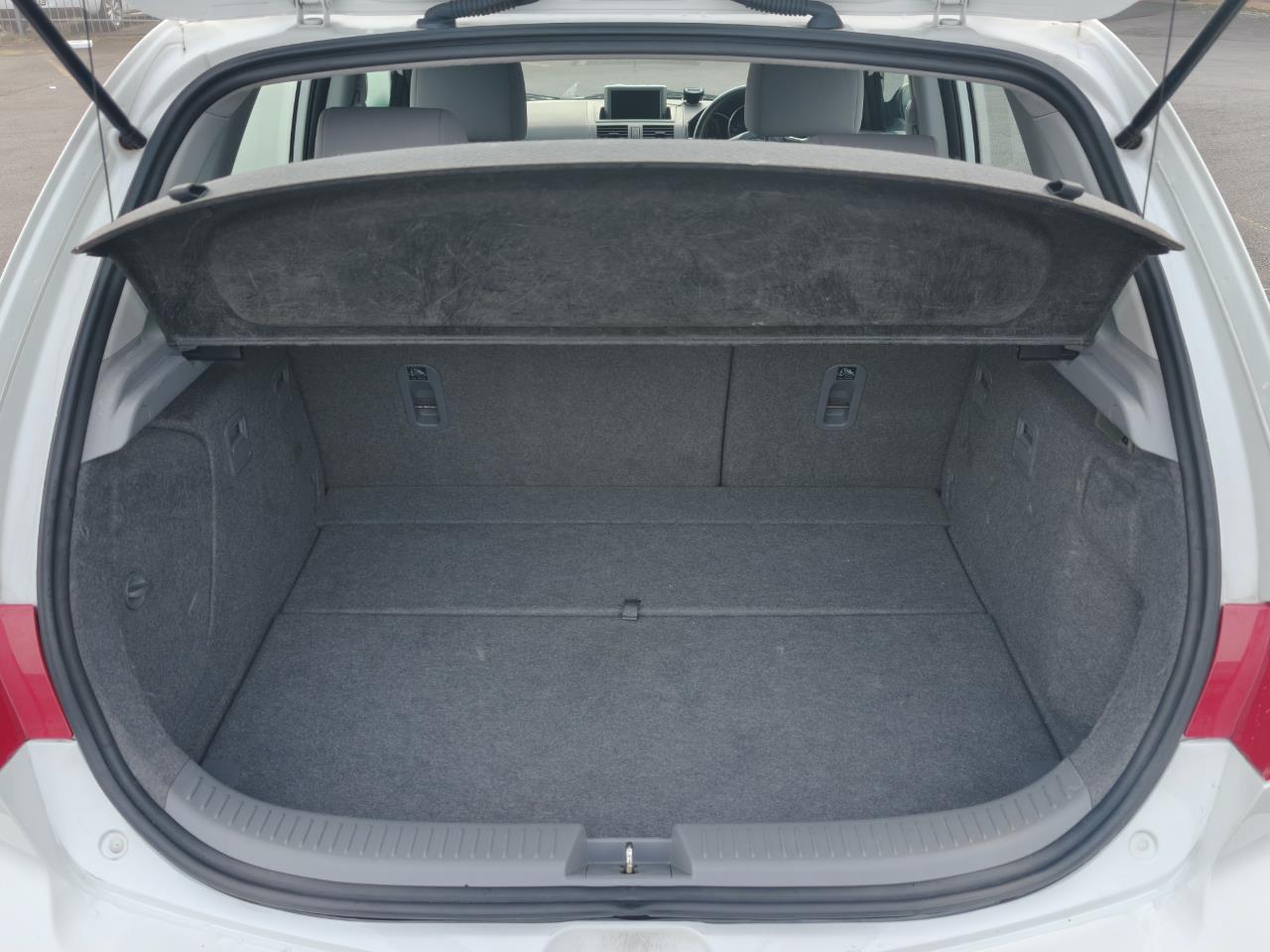 2004 Mazda Axela