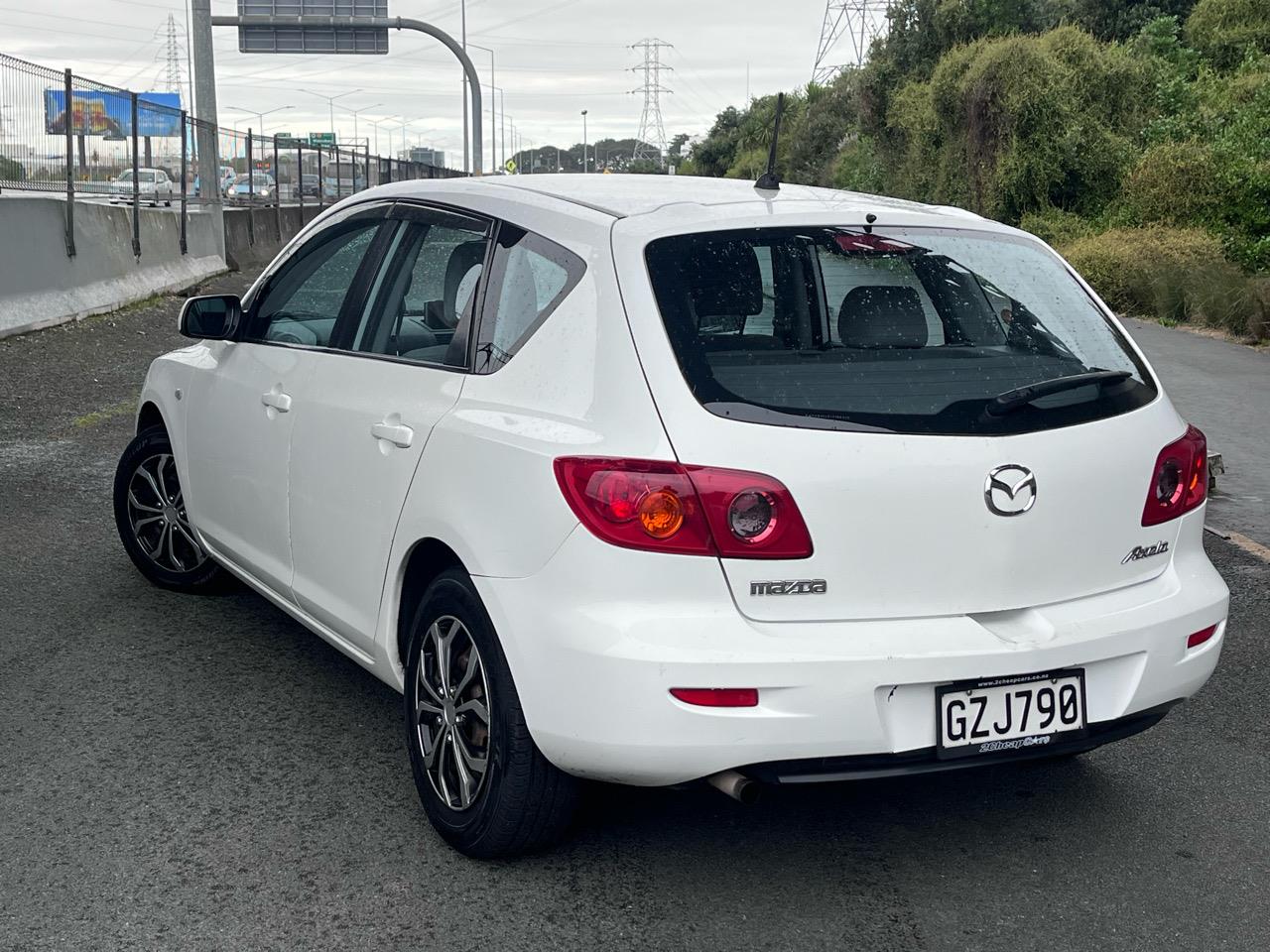 2004 Mazda Axela