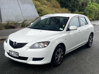 2004 Mazda Axela - Thumbnail