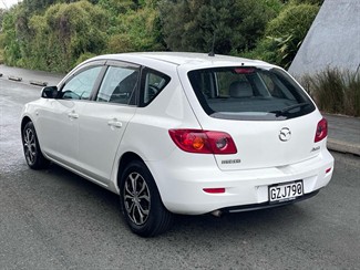 2004 Mazda Axela - Thumbnail