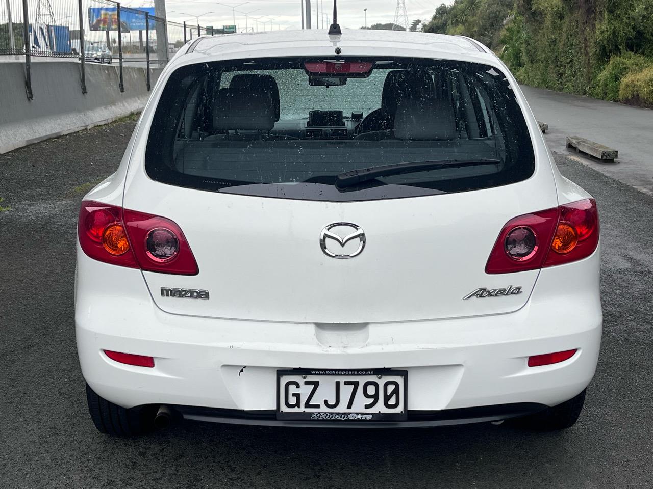 2004 Mazda Axela
