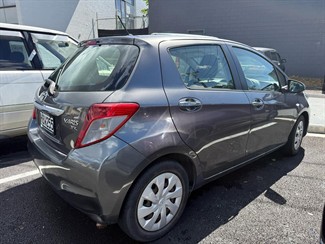 2013 Toyota YARIS - Thumbnail
