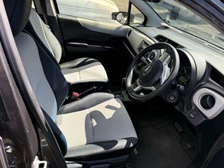 2013 Toyota YARIS - Thumbnail