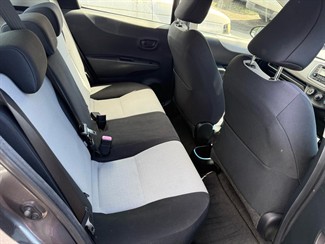 2013 Toyota YARIS - Thumbnail