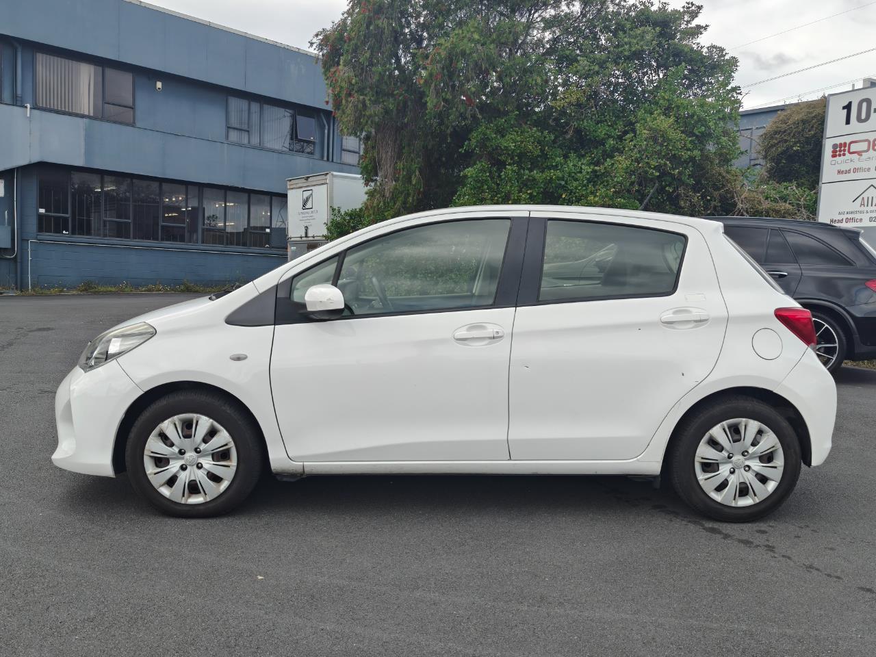 2015 Toyota YARIS