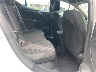 2017 Holden Astra - Thumbnail