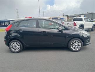 2013 Ford Fiesta - Thumbnail