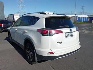 2018 Toyota RAV4 - Thumbnail
