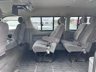 2009 Toyota Hiace - Thumbnail