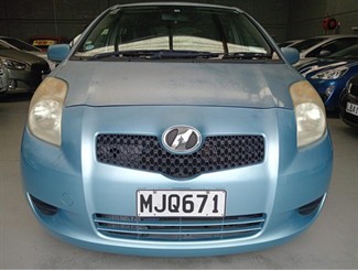 2007 Toyota Vitz - Thumbnail