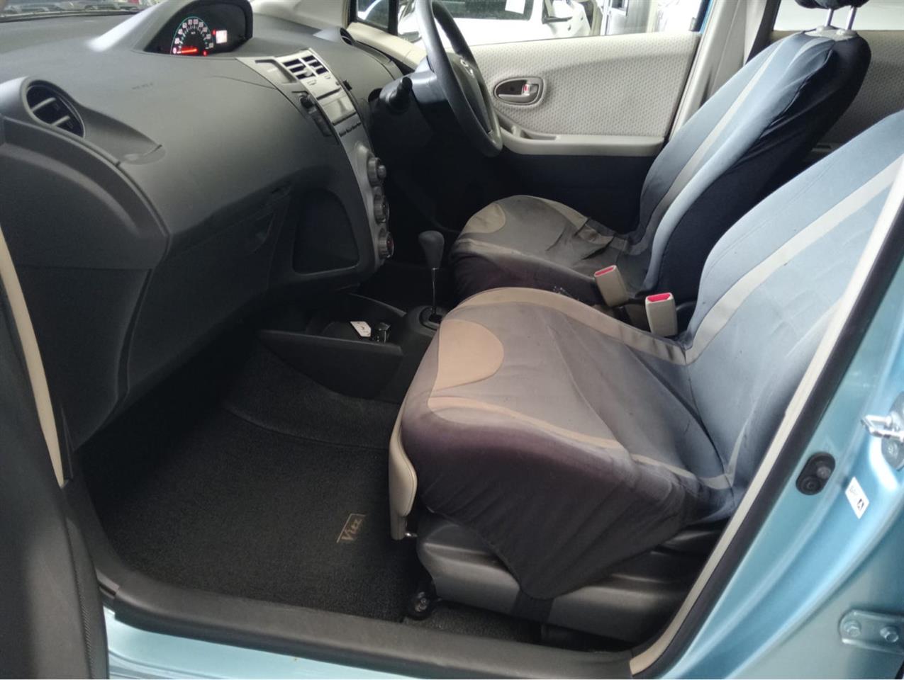 2007 Toyota Vitz