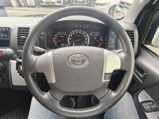 2018 Toyota Hiace - Thumbnail