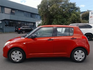 2009 Suzuki Swift - Thumbnail
