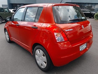 2009 Suzuki Swift - Thumbnail