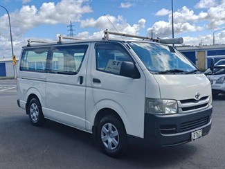 2009 Toyota Hiace - Thumbnail