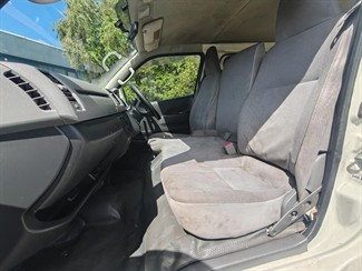 2009 Toyota Hiace - Thumbnail