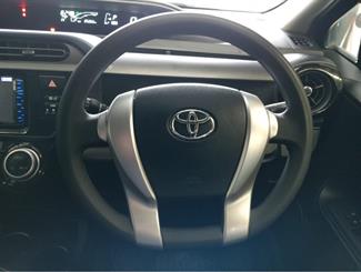 2015 Toyota Aqua - Thumbnail