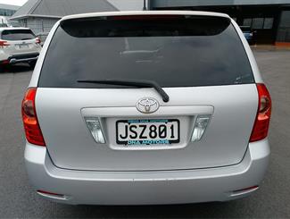 2005 Toyota Corolla - Thumbnail