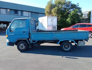 1996 Toyota Toyoace - Thumbnail