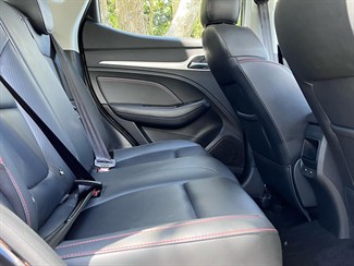 2024 MG ZST - Thumbnail