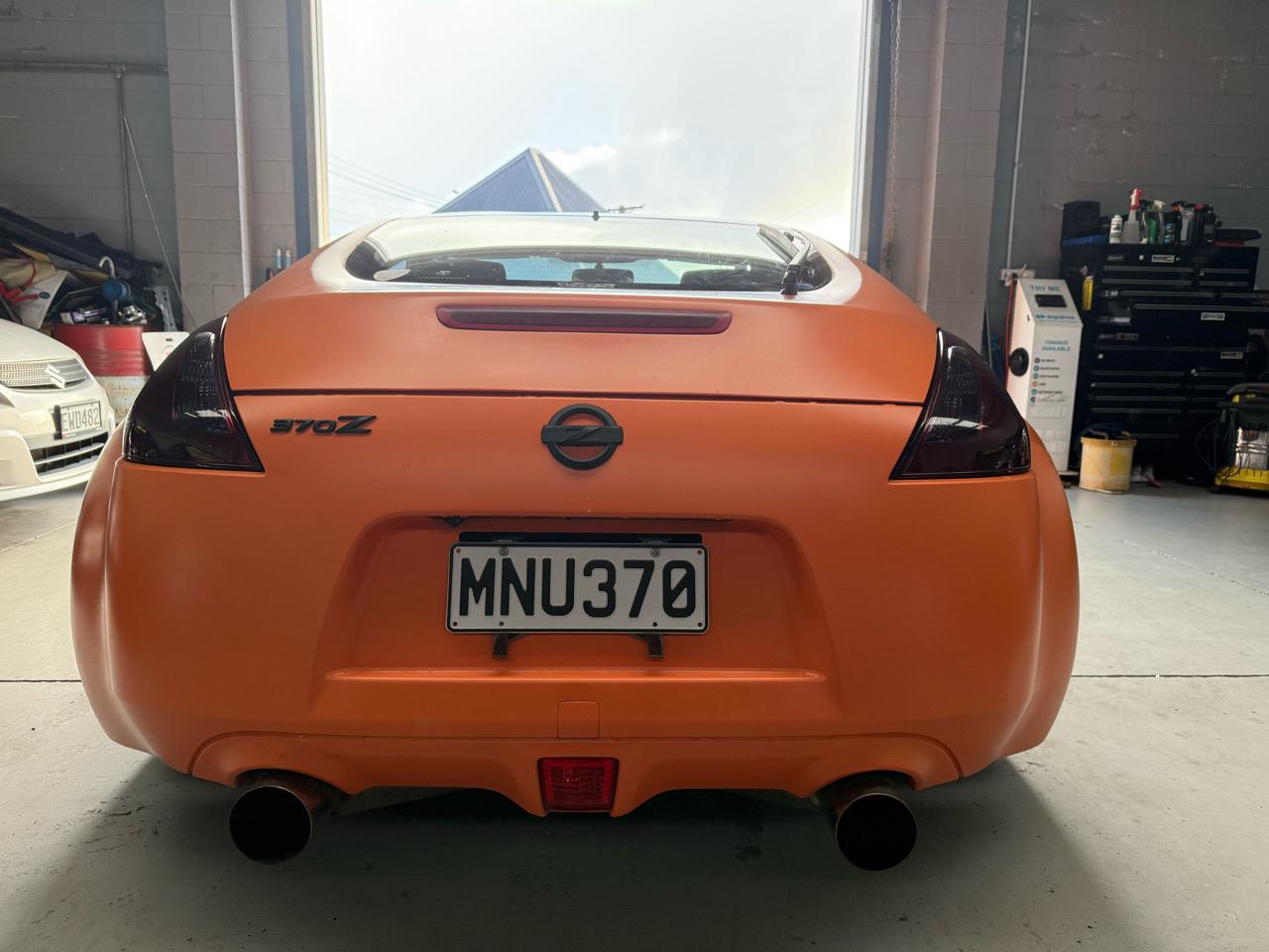 2011 Nissan Fairlady