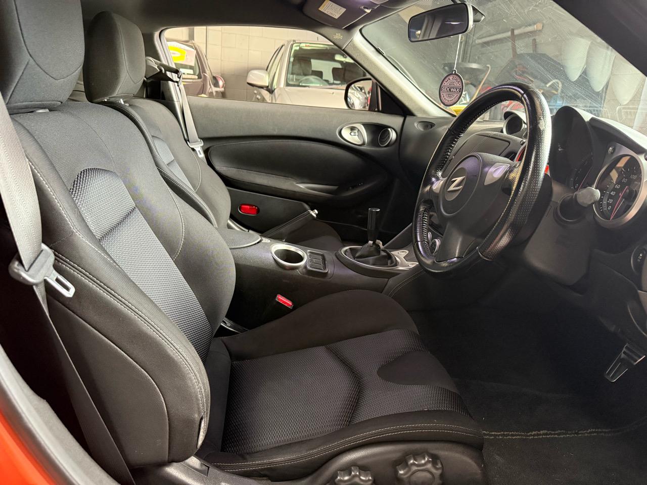 2011 Nissan Fairlady
