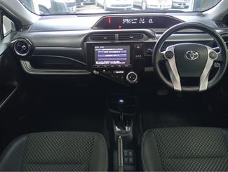 2014 Toyota Aqua - Thumbnail