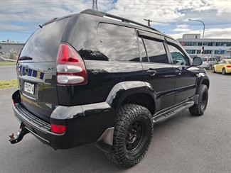 2005 Toyota Land Cruiser Prado - Thumbnail