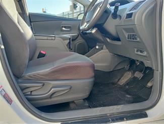 2012 Toyota Prius - Thumbnail
