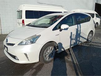 2012 Toyota Prius - Thumbnail