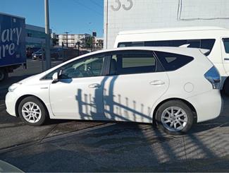 2012 Toyota Prius - Thumbnail