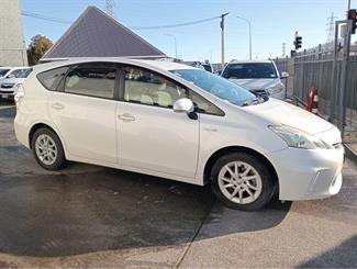 2012 Toyota Prius - Thumbnail