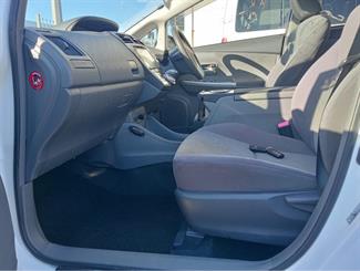 2012 Toyota Prius - Thumbnail