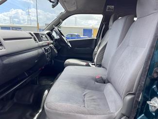 2006 Toyota Hiace - Thumbnail