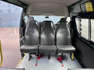 2006 Toyota Hiace - Thumbnail