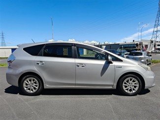 2013 Toyota Prius - Thumbnail