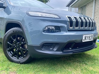 2015 Jeep Cherokee - Thumbnail