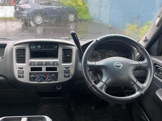2010 Nissan Caravan - Thumbnail