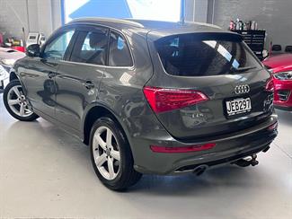 2011 Audi Q5 - Thumbnail