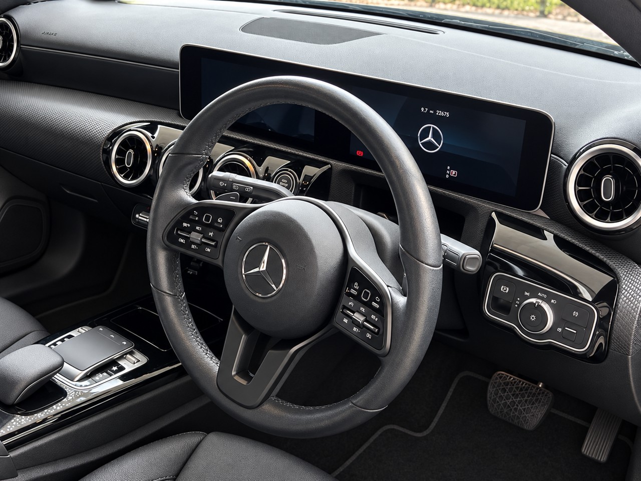 2019 Mercedes-Benz A180