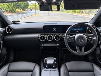 2019 Mercedes-Benz A180 - Thumbnail