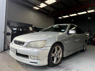2001 Toyota Altezza - Thumbnail