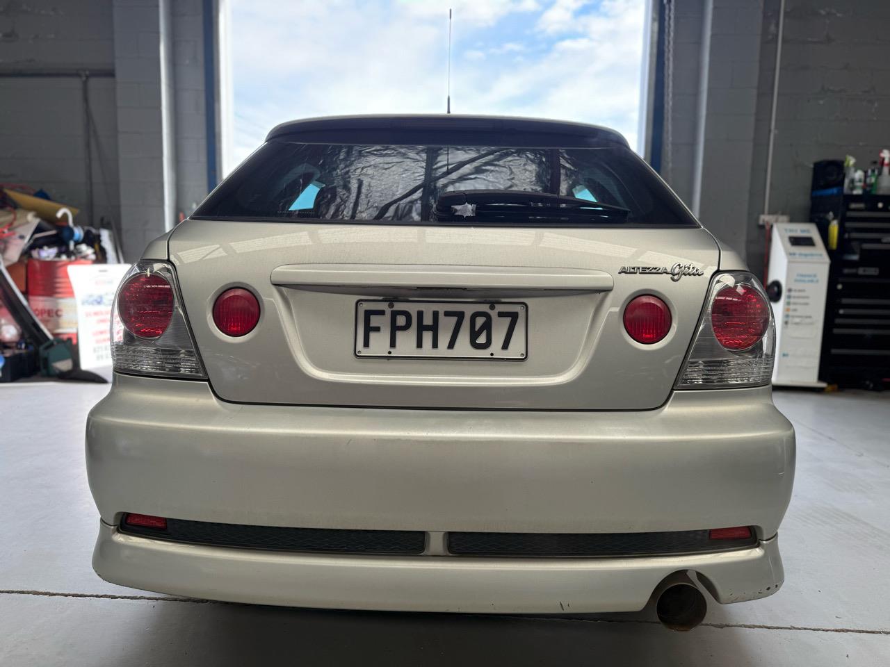 2001 Toyota Altezza